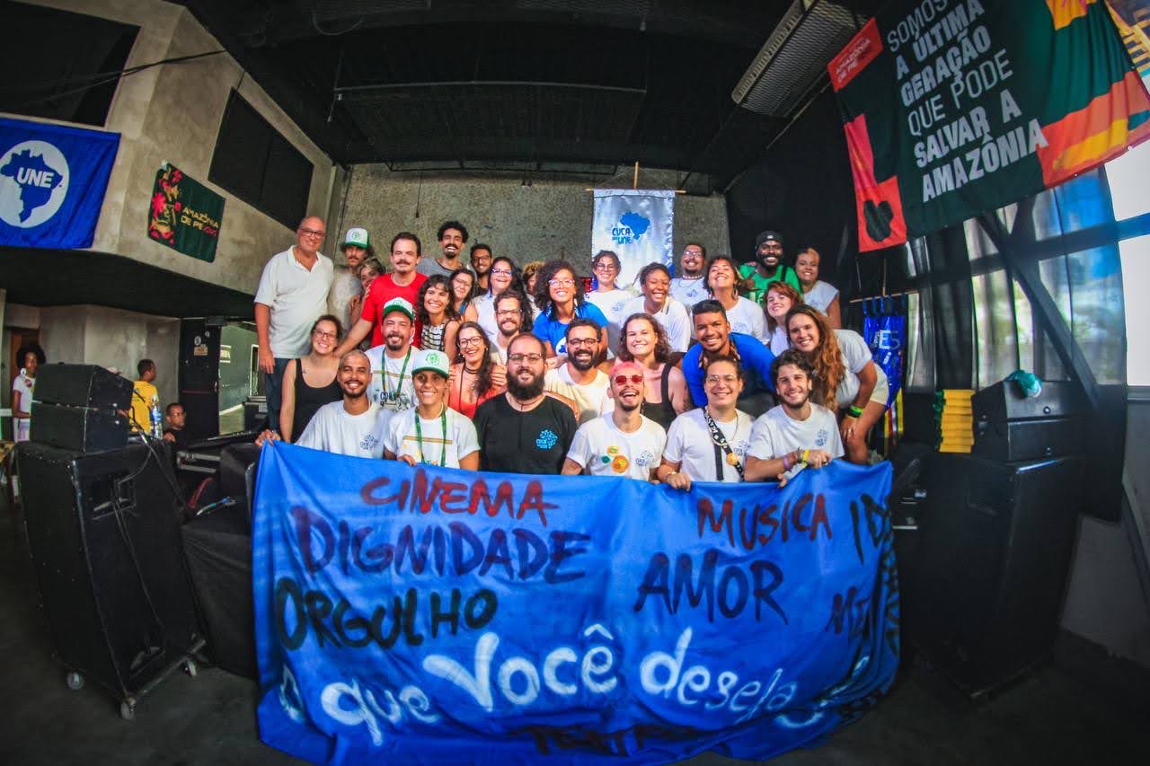 CAPITAIS E GRANDES CIDADES: UMA POLÍTICA CULTURAL DEMOCRÁTICA, NACIONAL, CRIATIVA EARROJADA